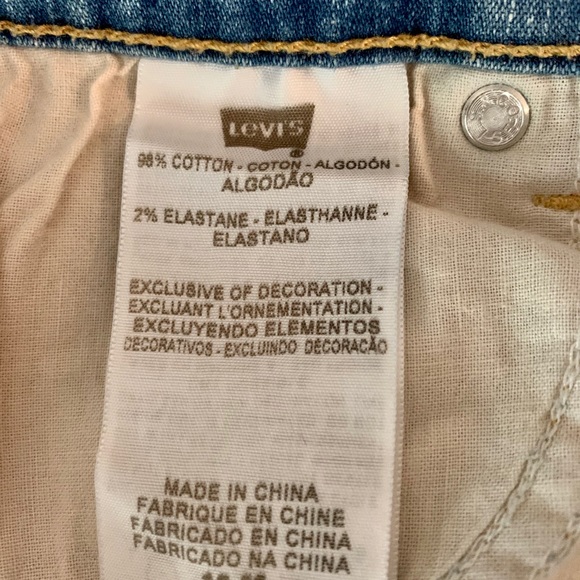Levi’s Perfectly Slimming Bootcut 512 Jeans - Picture 5 of 6